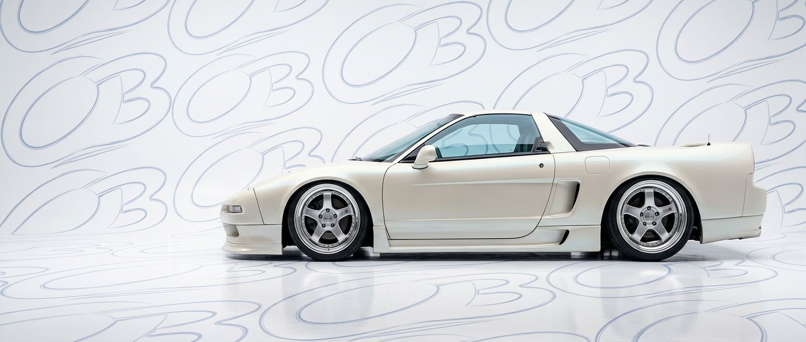 Top-tier 2000 Acura NSX 2000 featuring a high-gloss finish and carbon fiber weave.