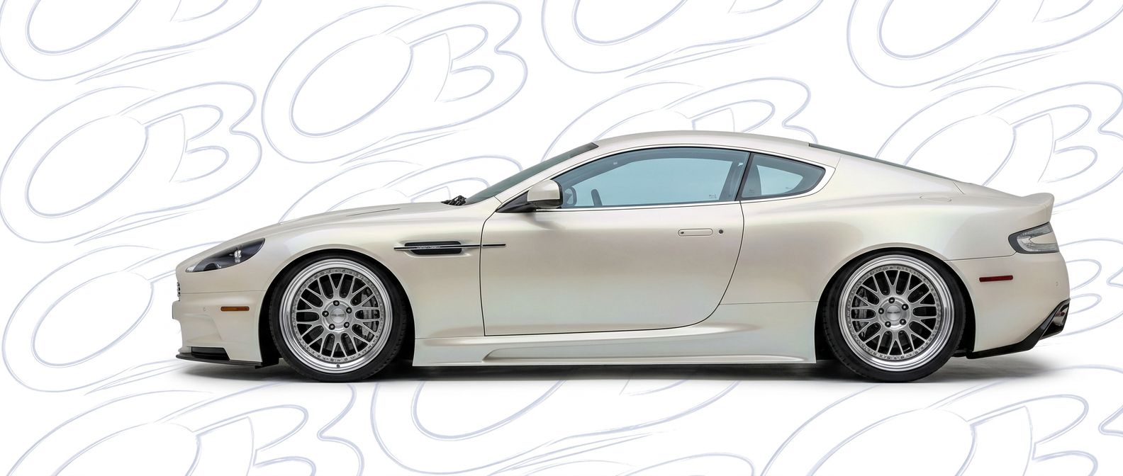 Aerodynamic 2011 Aston Martin DB9 2011 - Sleek design for enhanced vehicle styling.