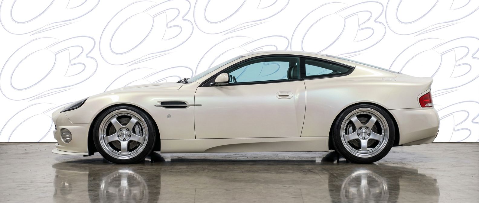 Aggressive 2006 Aston Martin Vanquish 2006 styling to enhance your vehicle's aesthetic.