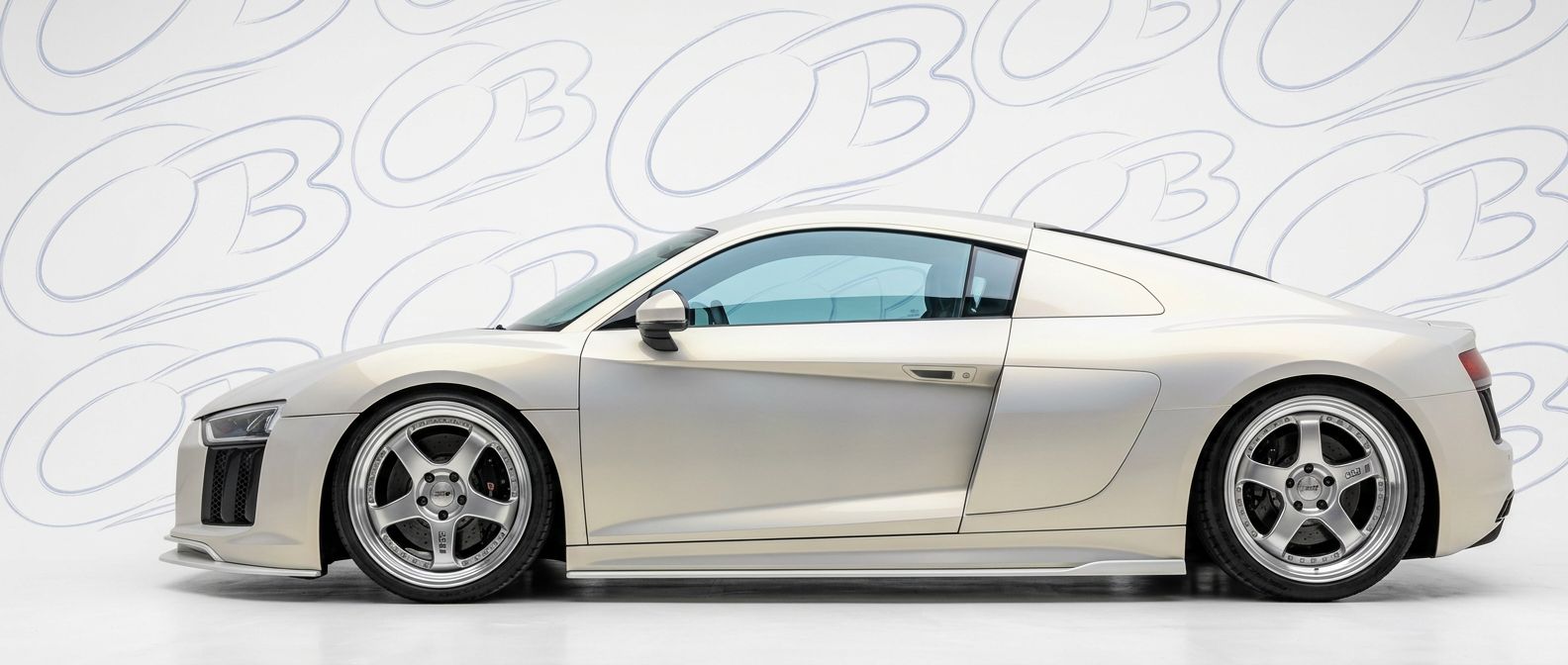 Aggressive 2020 Audi R8 2020 styling to enhance your vehicle's aesthetic.