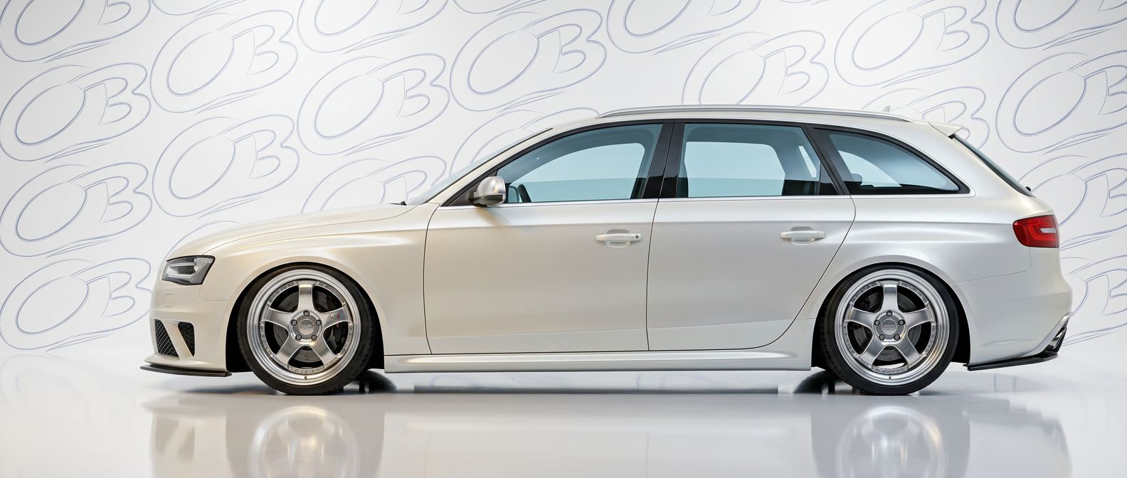 Professional automotive photography of a  Audi RS4 with high-fidelity RS4.