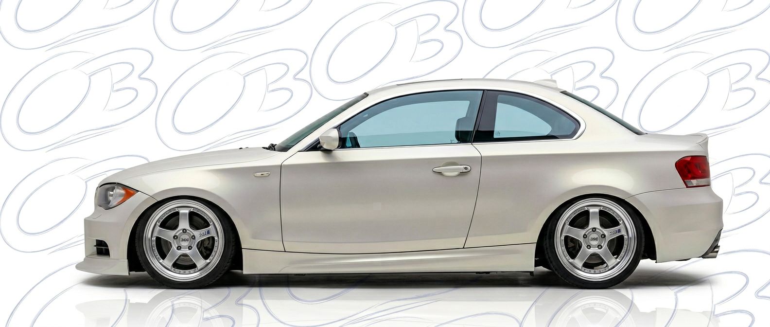 Top-tier 2009 BMW 1-Series 2009 featuring a high-gloss finish and carbon fiber weave.