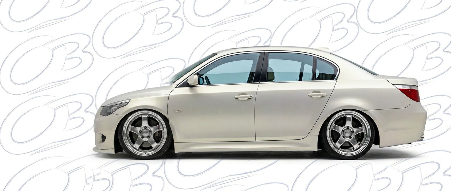 Professional automotive photography of a 2009 BMW 5-Series with high-fidelity 2009.