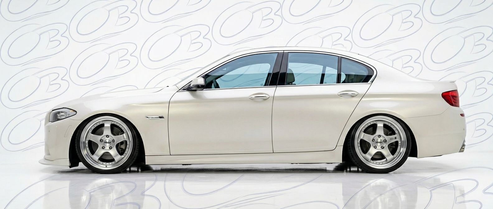 High-quality 2015 BMW 5-Series 2015 exterior shot with professional studio lighting.