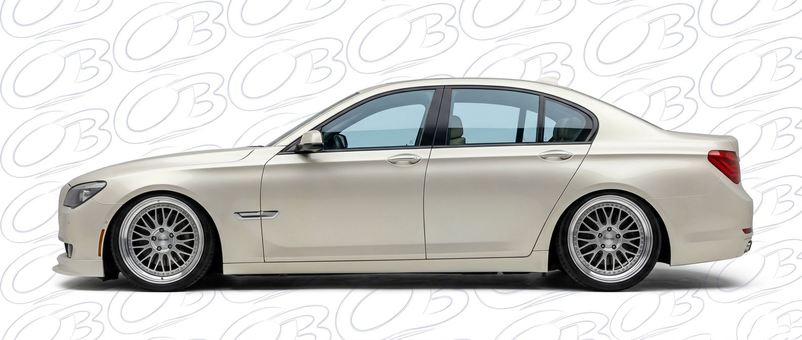 High-quality 2015 BMW 7-Series 2015 exterior shot with professional studio lighting.