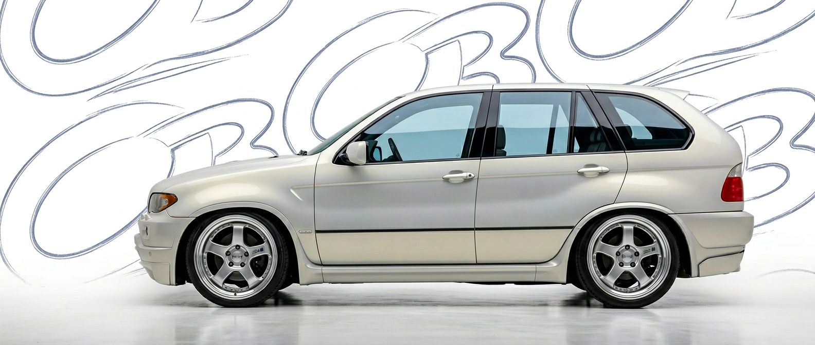 Front-angle view of 2001 BMW X5 2001 - Durable and stylish exterior enhancement.