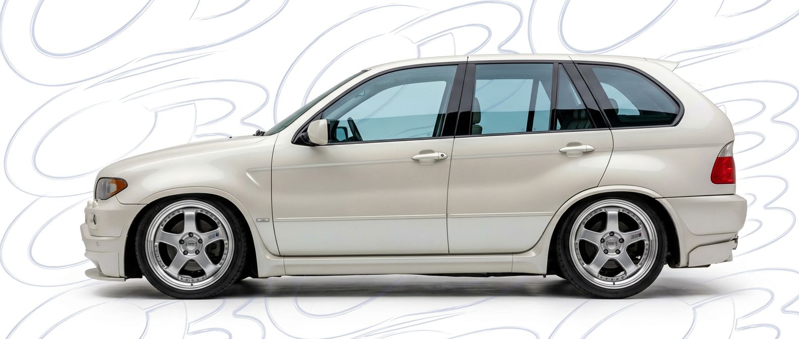 Aerodynamic 2006 BMW X5 2006 - Sleek design for enhanced vehicle styling.