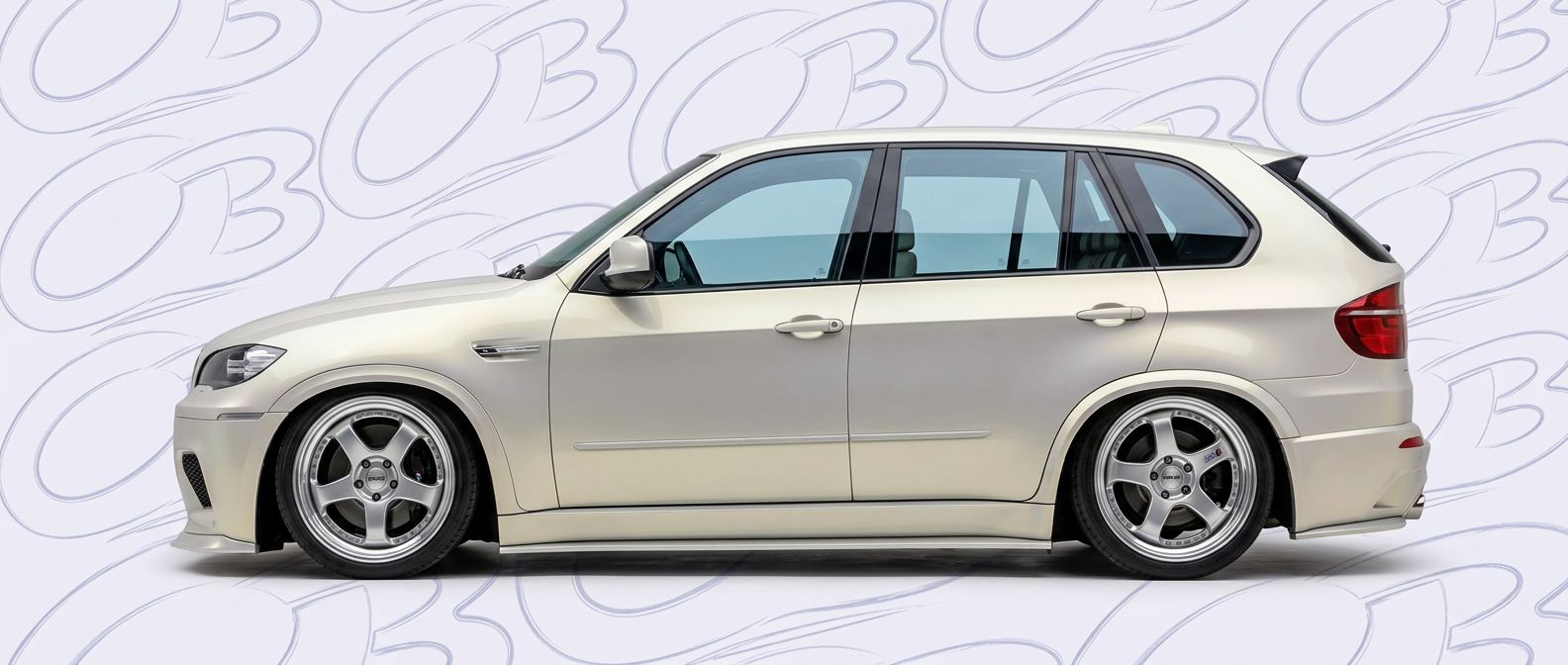 Aerodynamic 2012 BMW X5M 2012 - Sleek design for enhanced vehicle styling.