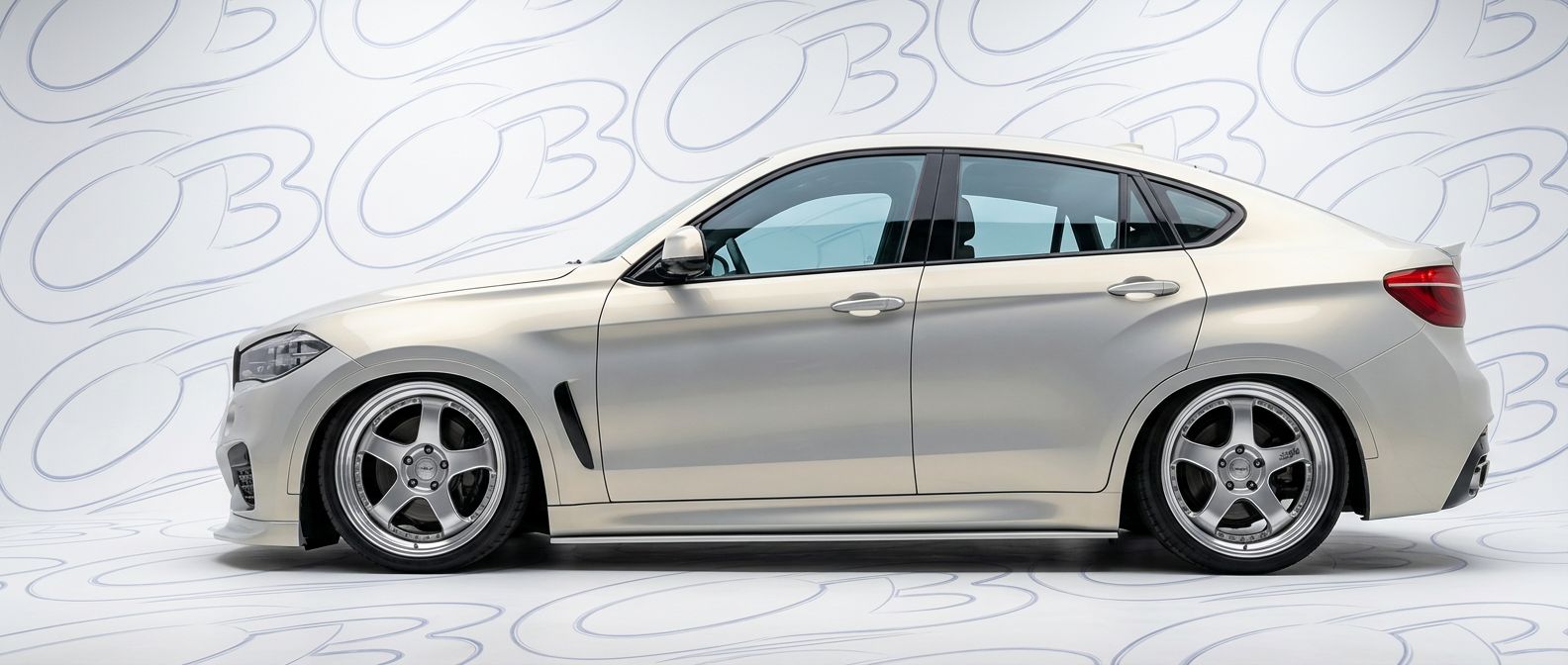 Detailed view of 2018 BMW X6 2018 featuring lightweight, durable construction.