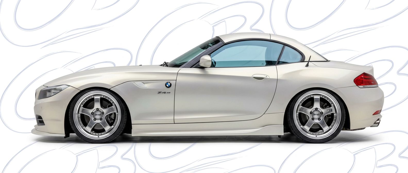 Aerodynamic 2010 BMW Z4 2010 - Sleek design for enhanced vehicle styling.