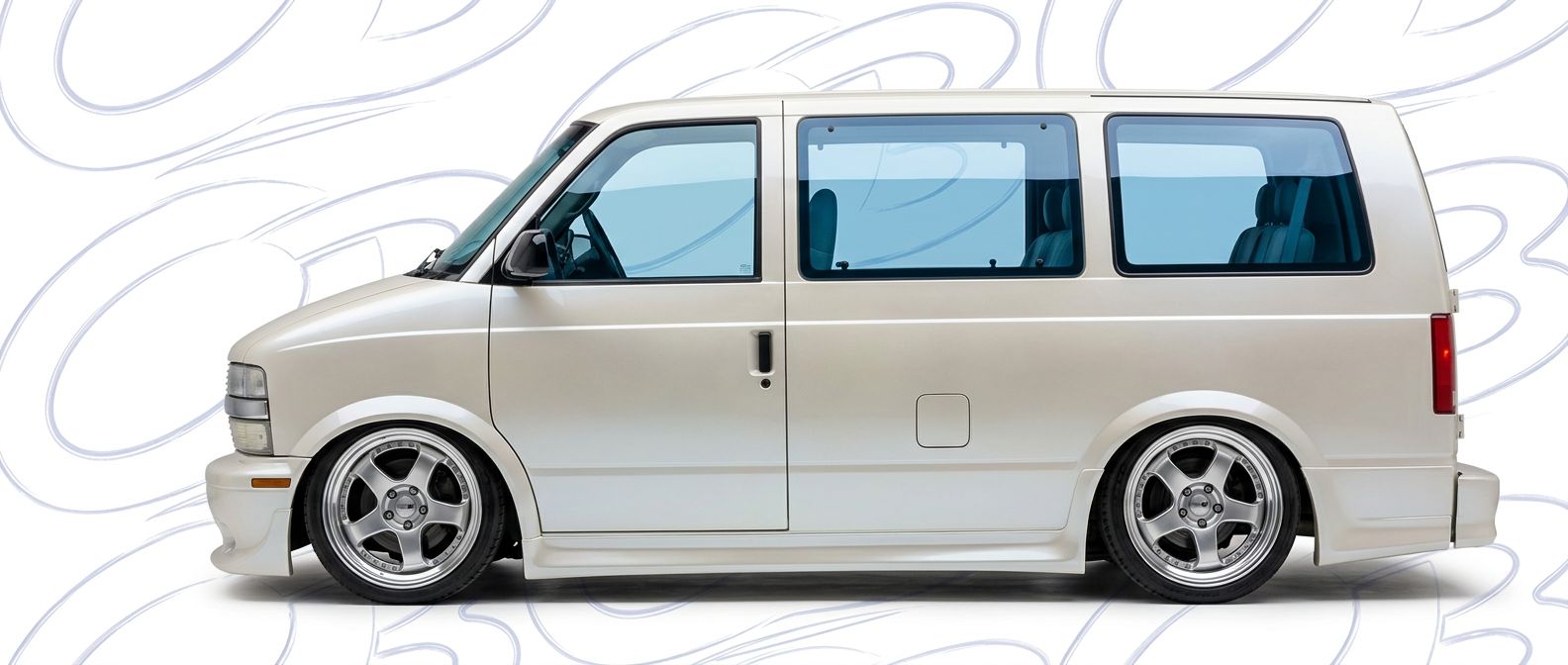 High-quality 2002 Chevrolet Astro 2002 exterior shot with professional studio lighting.