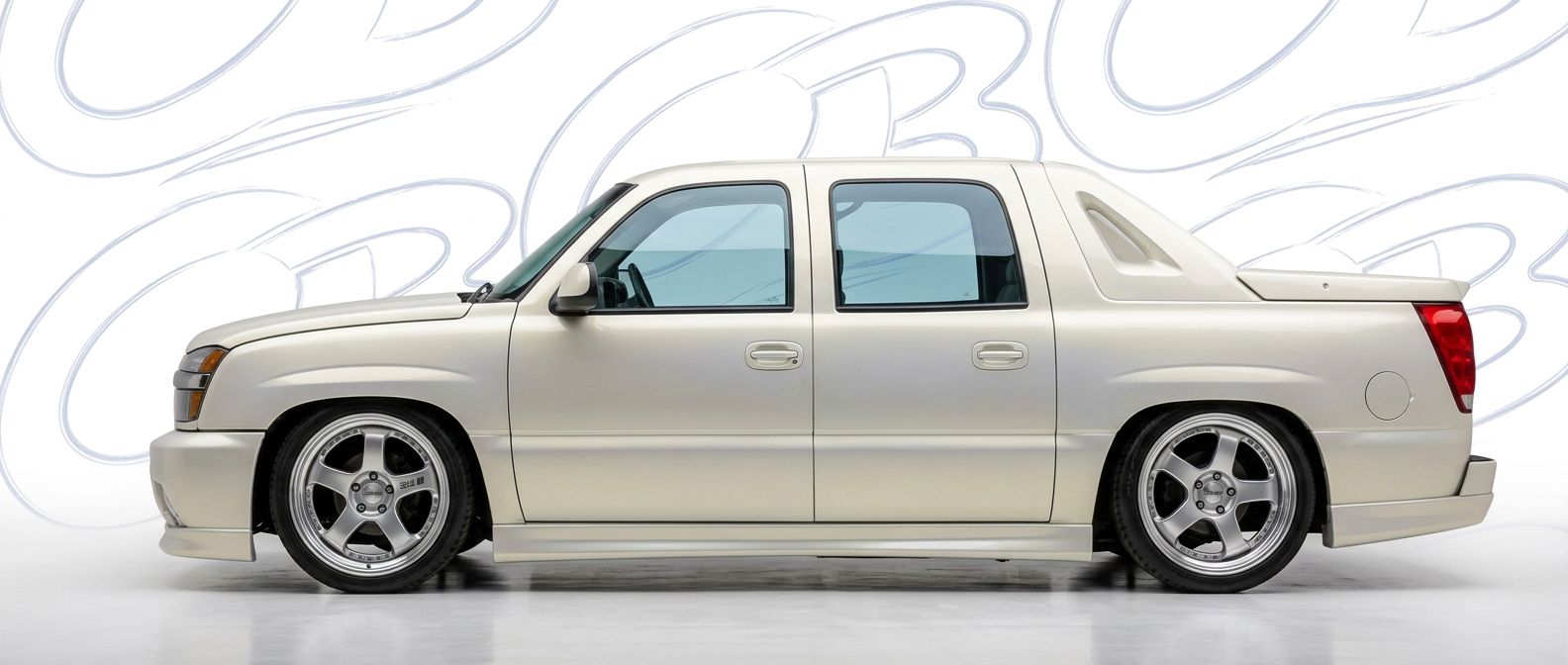 Chevrolet Avalanche 2003 - Bodykits, Bumpers, Fenders and more... Top-tier 2003 Chevrolet Avalanche 2003 featuring a high-gloss finish and carbon fiber weave.