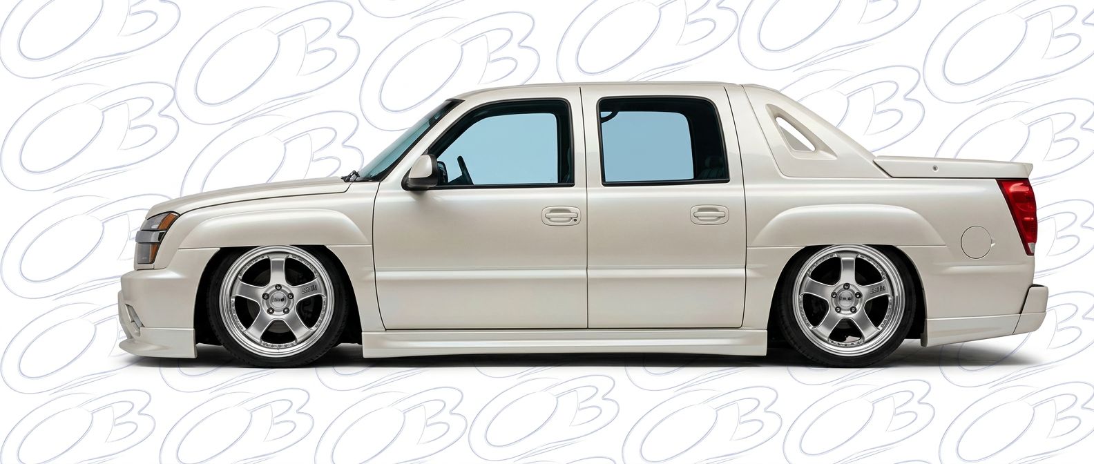 Custom 2004 for 2004 Chevrolet Avalanche - Premium aerodynamic automotive body parts.