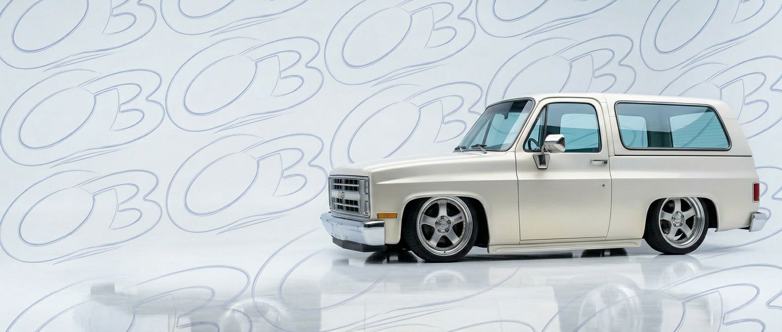 Professional automotive photography of a 1986 Chevrolet Blazer with high-fidelity 1986.