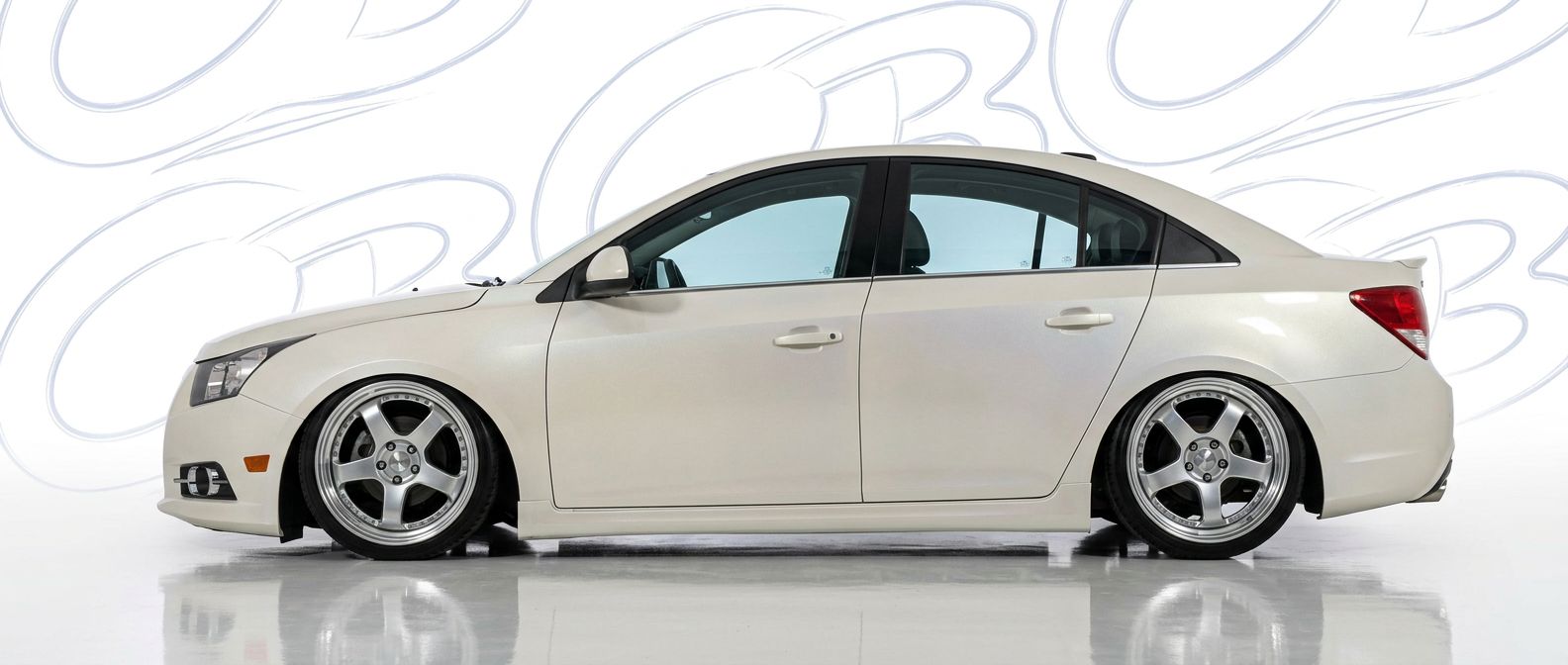 Front-angle view of 2015 Chevrolet Cruze 2015 - Durable and stylish exterior enhancement.