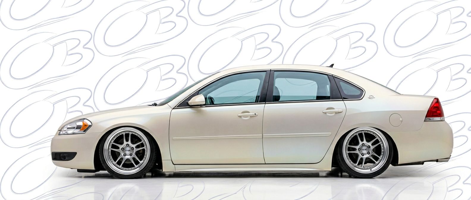 Aerodynamic 2010 Chevrolet Impala 2010 - Sleek design for enhanced vehicle styling.