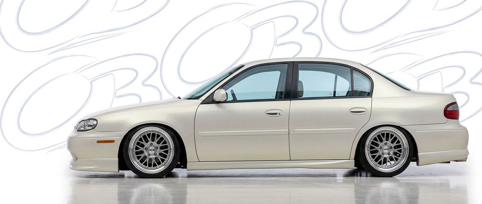 Aerodynamic 2003 Chevrolet Malibu 2003 - Sleek design for enhanced vehicle styling.