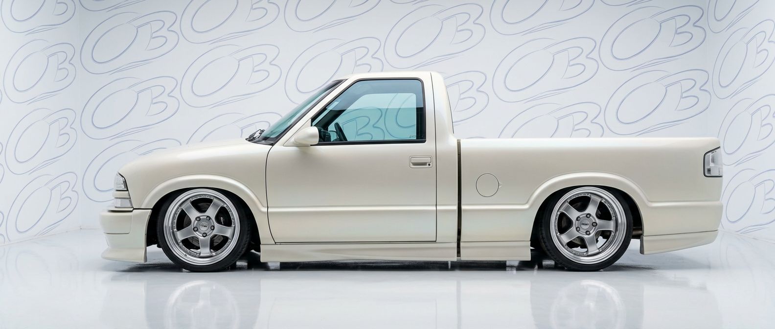 Chevrolet S10 2003 - Bodykits, Bumpers, Fenders and more... Professional automotive photography of a 2003 Chevrolet S10 with high-fidelity 2003.