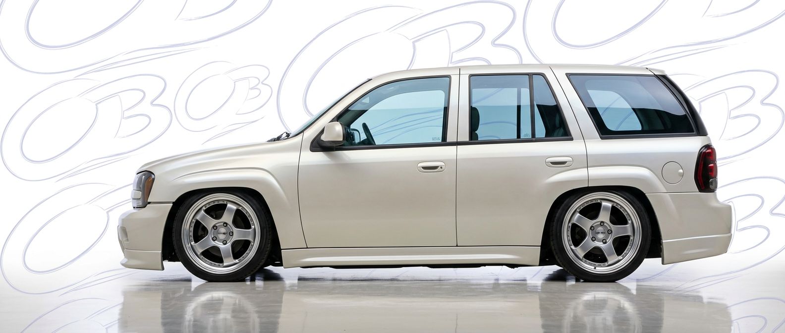 Sleek 2004 Chevrolet Trailblazer 2004 - Precision-engineered parts for a perfect fitment.