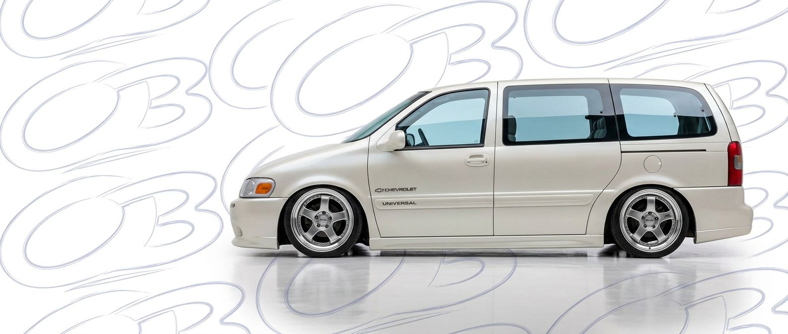 Aerodynamic 1998 Chevrolet Universal 1998 - Sleek design for enhanced vehicle styling.