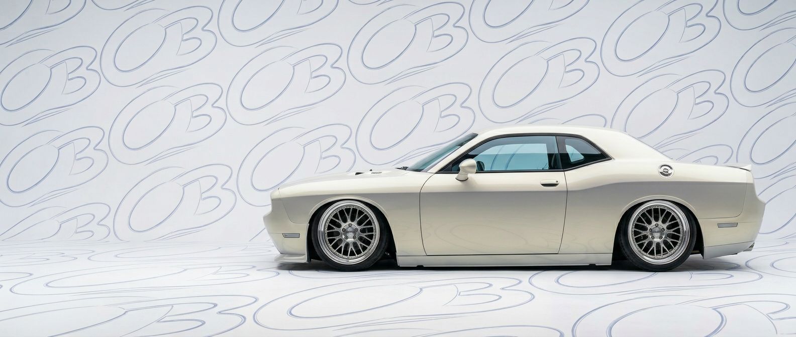 Aerodynamic 2013 Dodge Challenger 2013 - Sleek design for enhanced vehicle styling.