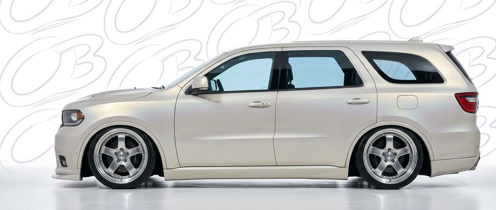 Aggressive 2021 Dodge Durango 2021 styling to enhance your vehicle's aesthetic.