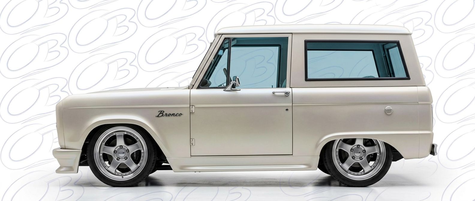 Aggressive 1971 Ford Bronco 1971 styling to enhance your vehicle's aesthetic.