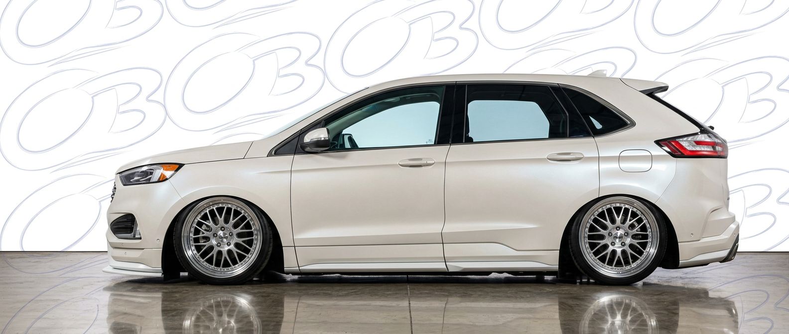 Top-tier 2024 Ford Edge 2024 featuring a high-gloss finish and carbon fiber weave.