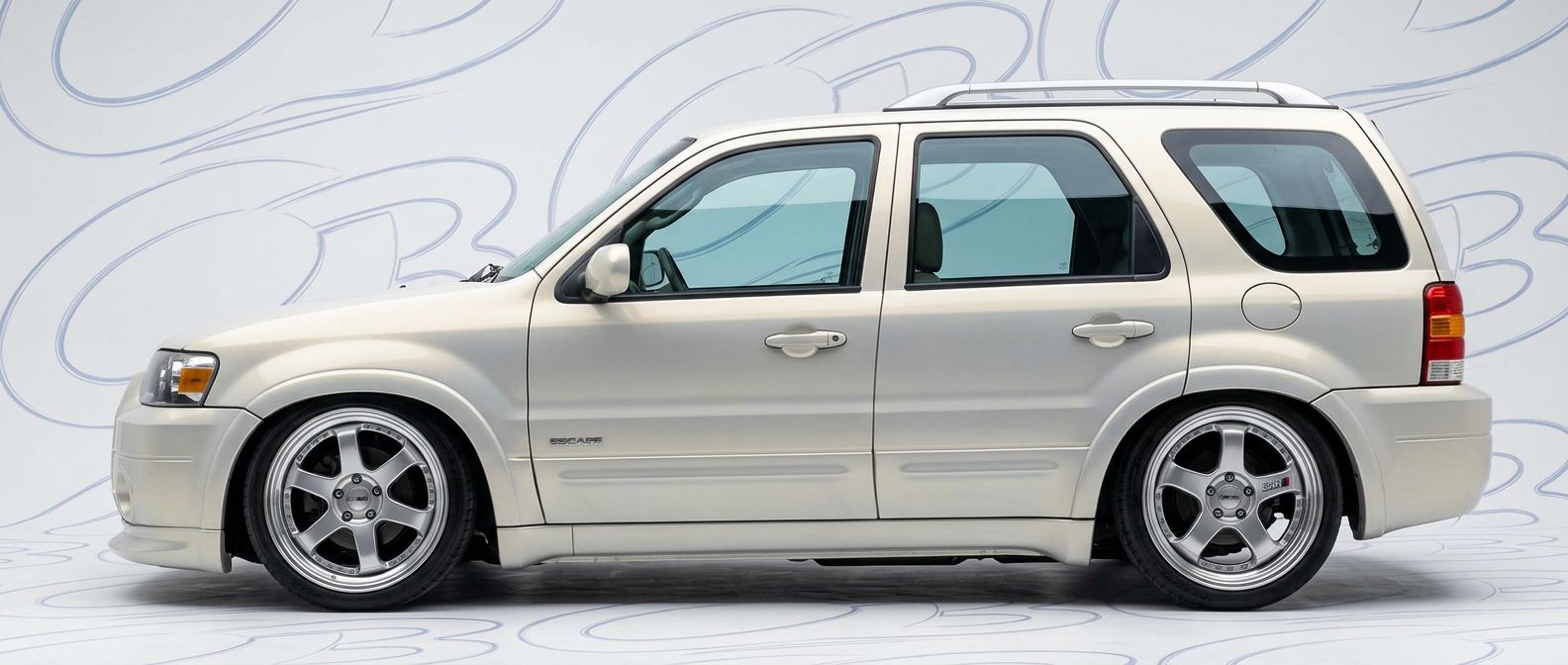 Aerodynamic 2002 Ford Escape 2002 - Sleek design for enhanced vehicle styling.