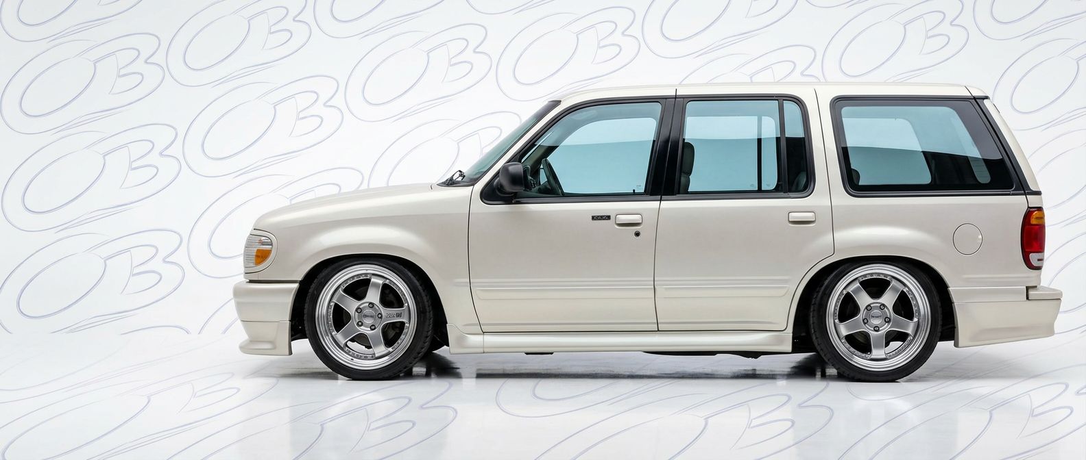 Detailed view of 1999 Ford Explorer 1999 featuring lightweight, durable construction.