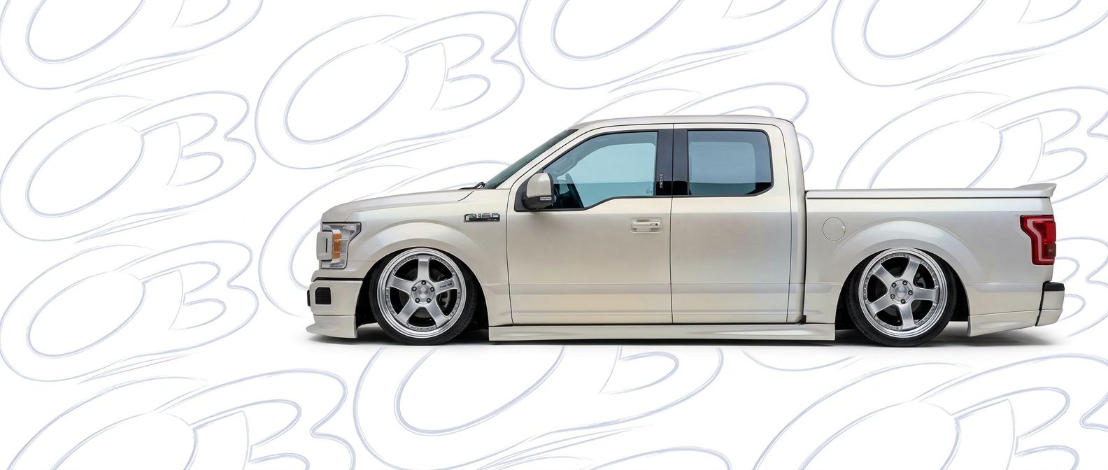 Professional automotive photography of a 2019 Ford F-150 with high-fidelity 2019.