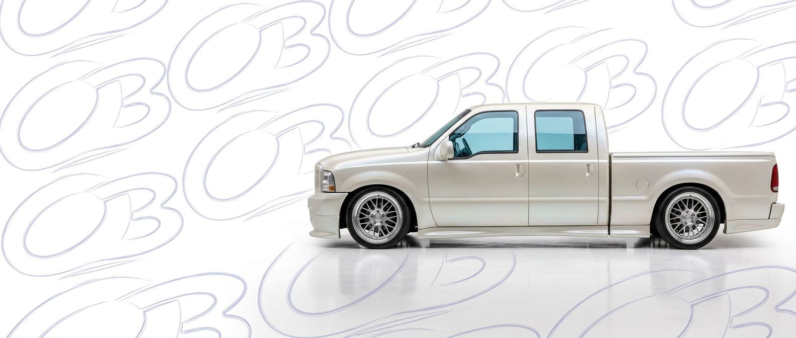 Aggressive 2001 Ford F-250 Super Duty 2001 styling to enhance your vehicle's aesthetic.