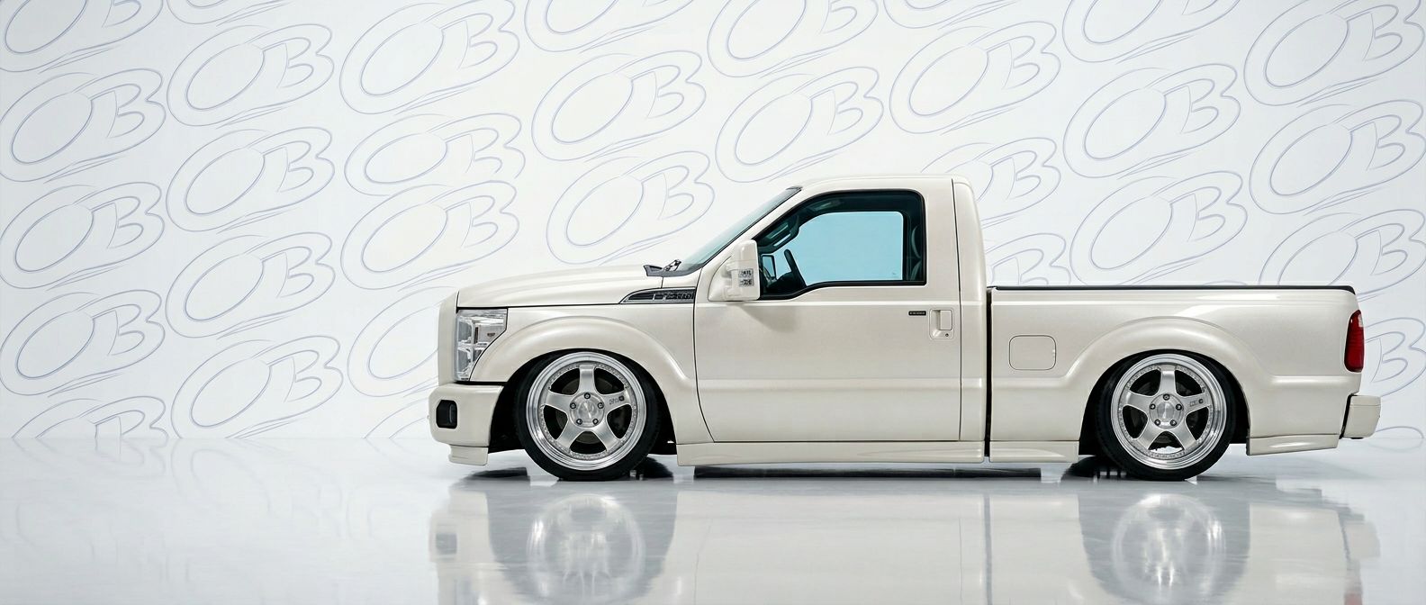 High-quality 2016 Ford F-250 Super Duty 2016 exterior shot with professional studio lighting.