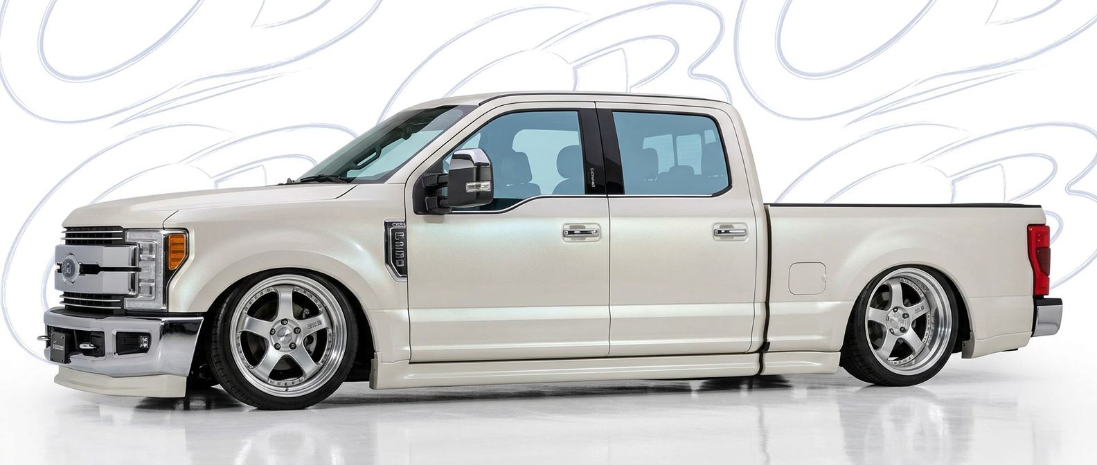 Professional automotive photography of a 2018 Ford F-250 Super Duty with high-fidelity 2018.