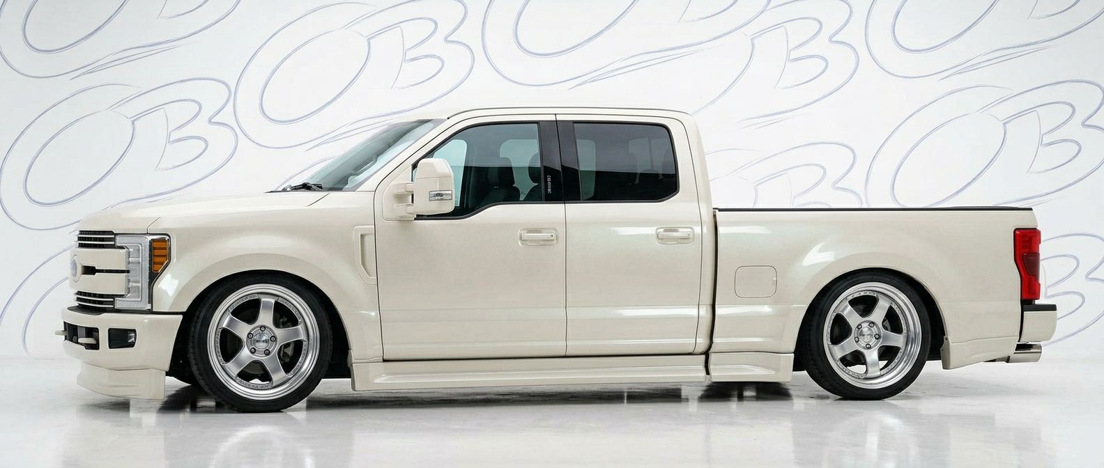 Top-tier 2019 Ford F-250 Super Duty 2019 featuring a high-gloss finish and carbon fiber weave.