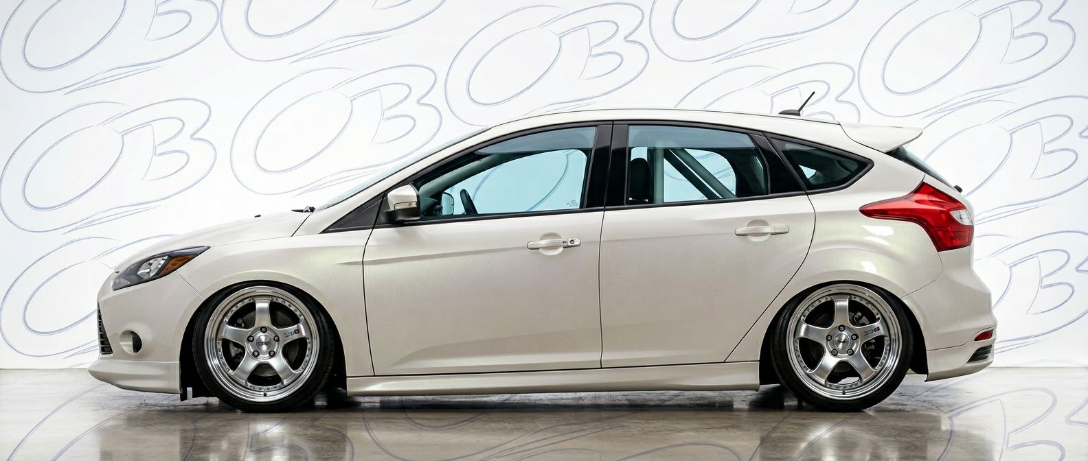 Aerodynamic 2011 Ford Focus 2011 - Sleek design for enhanced vehicle styling.