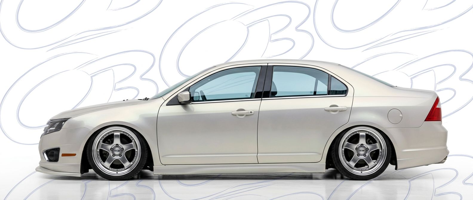 Top-tier 2007 Ford Fusion 2007 featuring a high-gloss finish and carbon fiber weave.