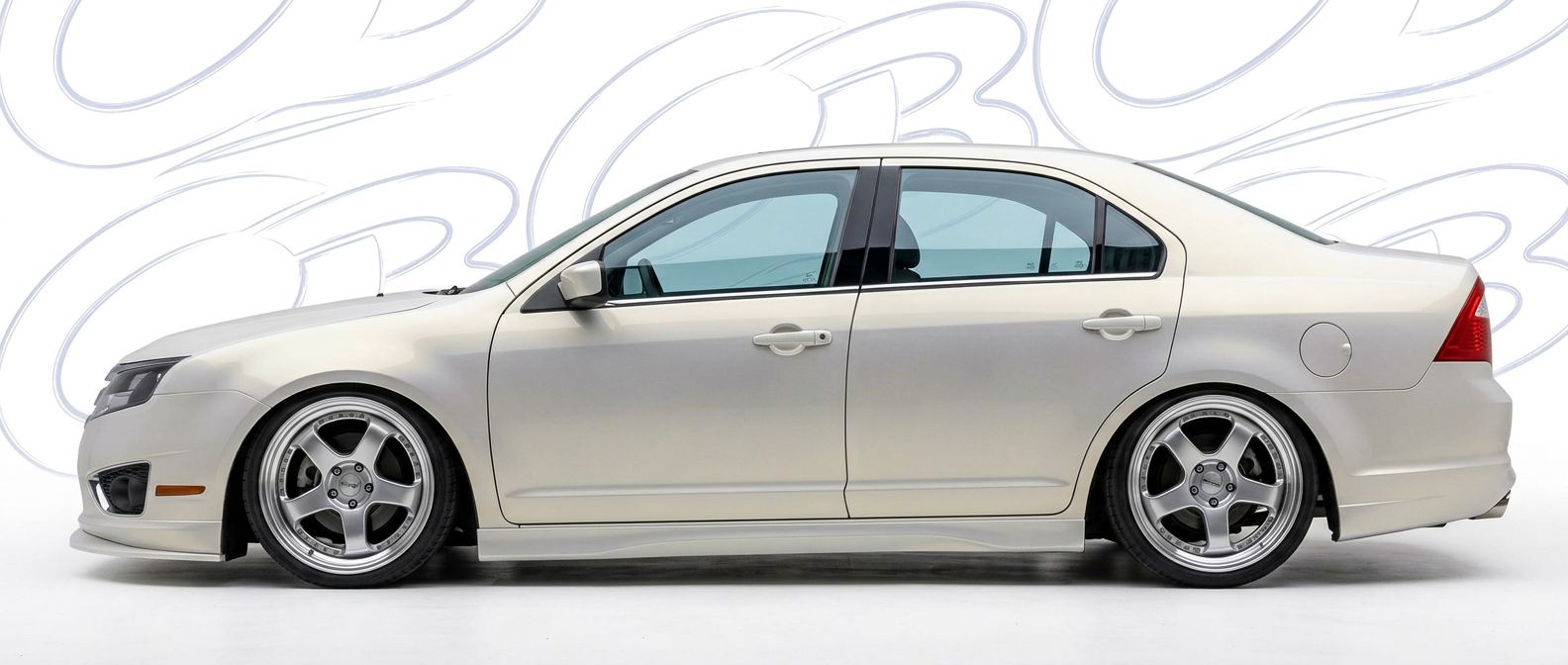 Aerodynamic 2010 Ford Fusion 2010 - Sleek design for enhanced vehicle styling.