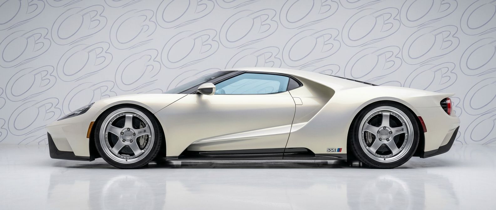 Top-tier 2025 Ford GT 2025 featuring a high-gloss finish and carbon fiber weave.