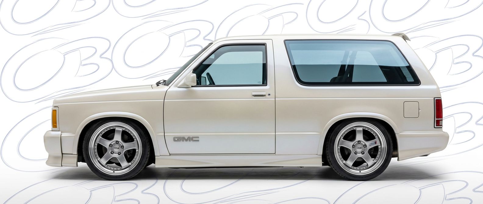 Front-angle view of 1992 GMC Jimmy 1992 - Durable and stylish exterior enhancement.