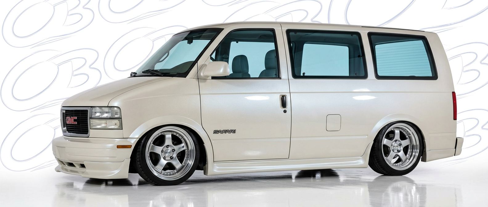 Detailed view of 1996 GMC Safari 1996 featuring lightweight, durable construction.