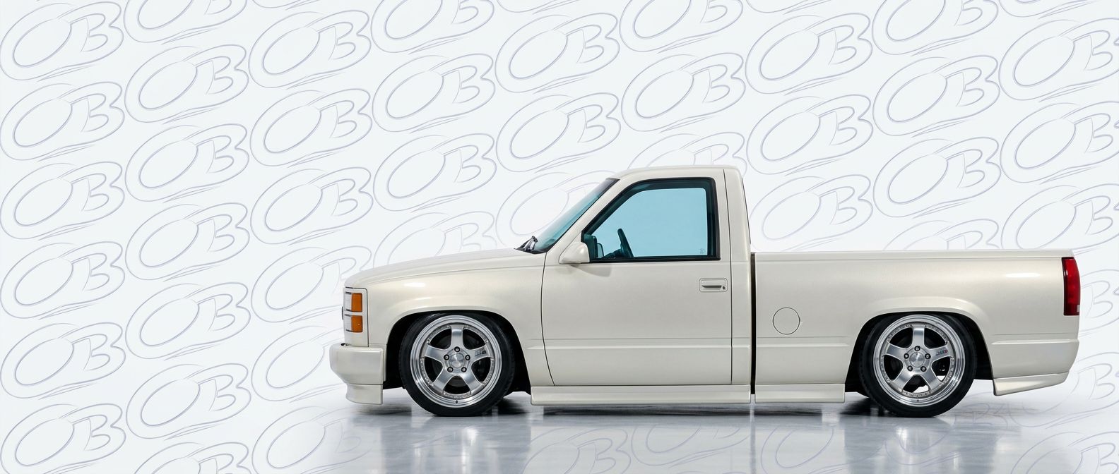 Detailed view of 1996 GMC Sierra 1996 featuring lightweight, durable construction.