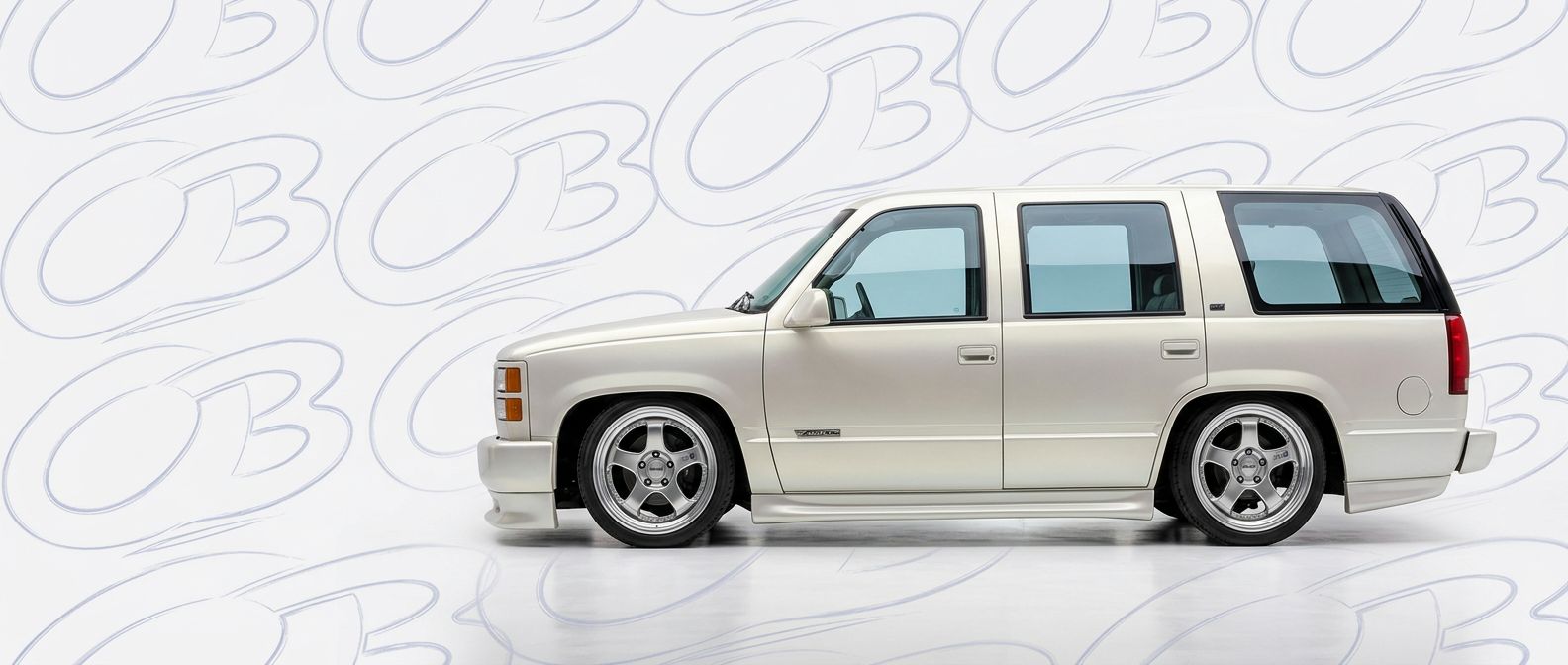 Detailed view of 1998 GMC Yukon 1998 featuring lightweight, durable construction.