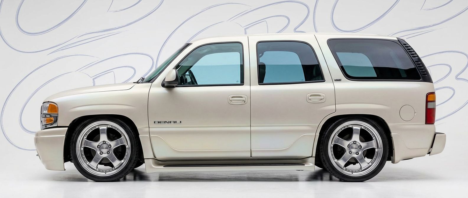 GMC Yukon Denali XL 2005 - Bodykits, Bumpers, Fenders and more... Professional automotive photography of a 2005 GMC Yukon Denali XL with high-fidelity 2005.