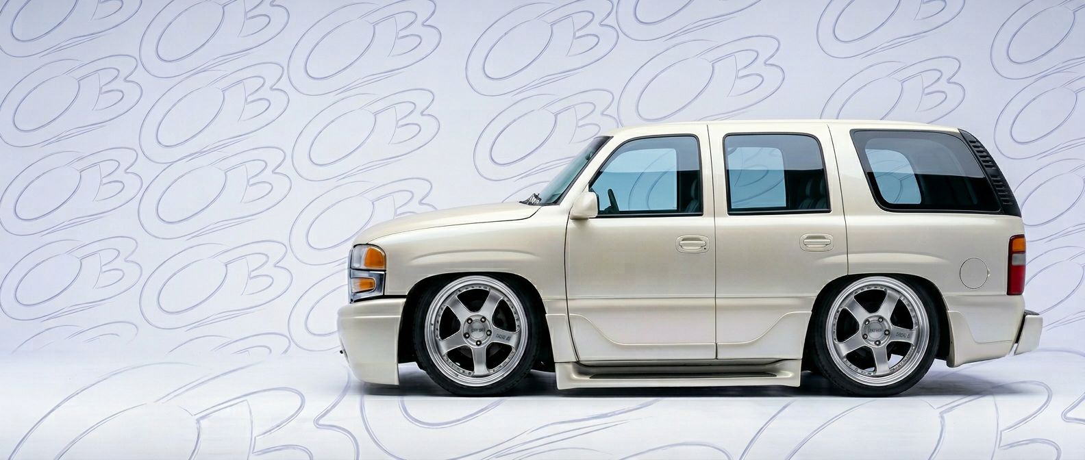 Sleek 2000 GMC Yukon XL 2000 - Precision-engineered parts for a perfect fitment.