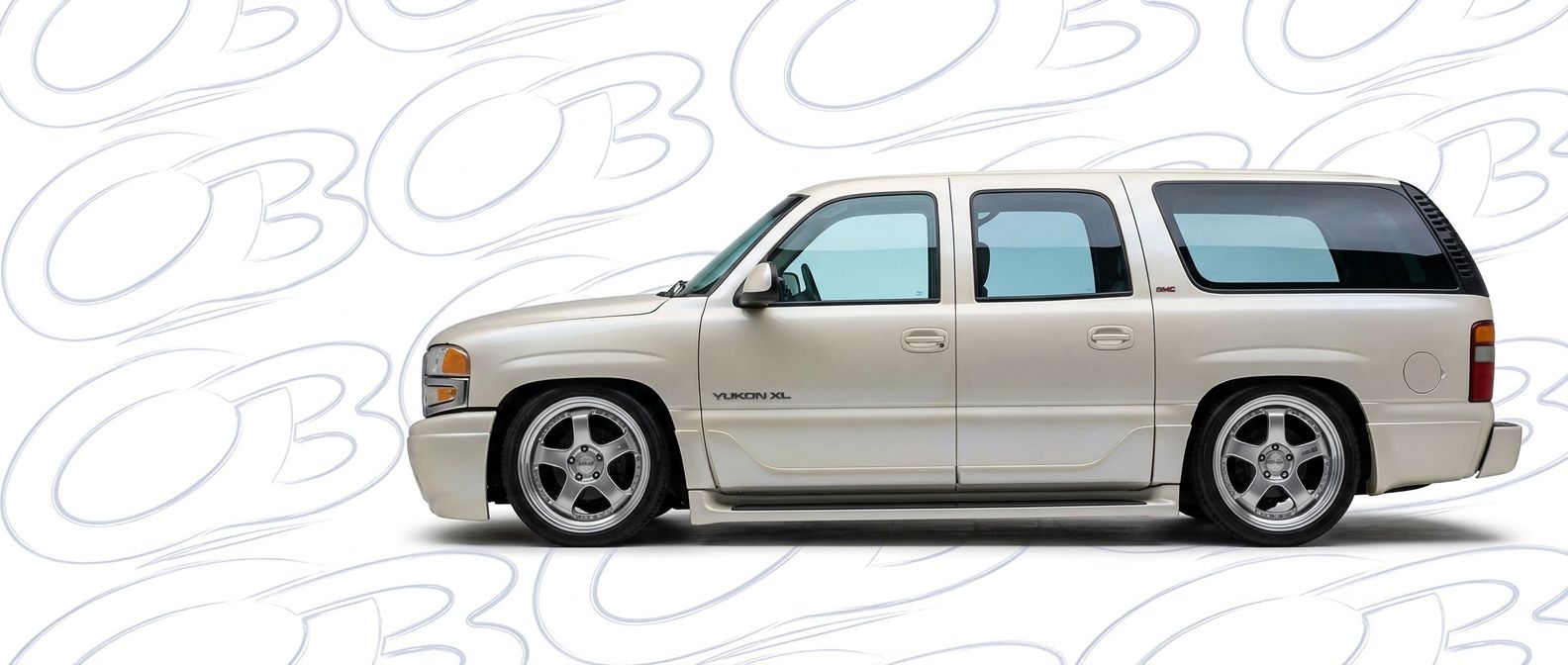 Detailed view of 2002 GMC Yukon XL 2002 featuring lightweight, durable construction.