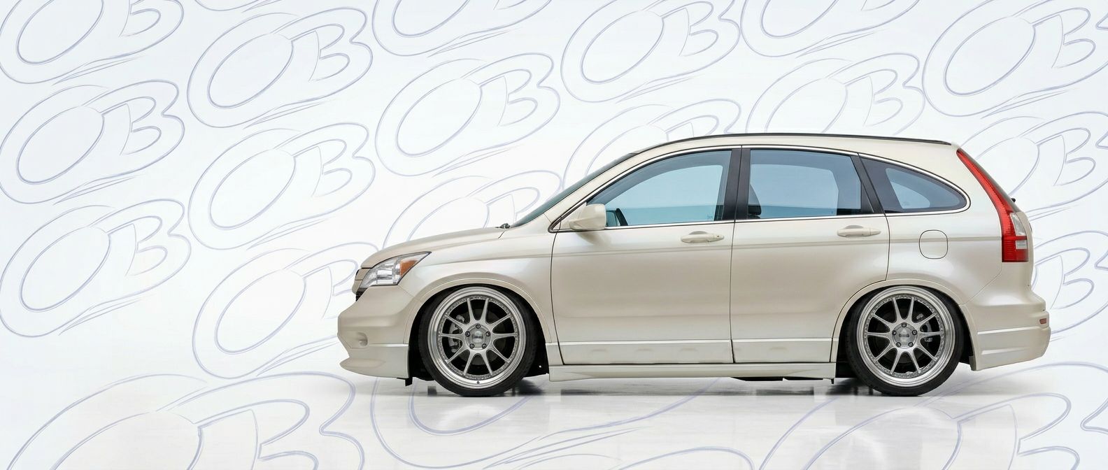 Front-angle view of 2008 Honda CR-V 2008 - Durable and stylish exterior enhancement.