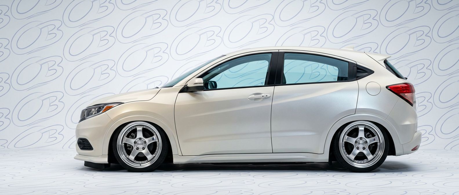 Aerodynamic 2021 Honda HR-V 2021 - Sleek design for enhanced vehicle styling.