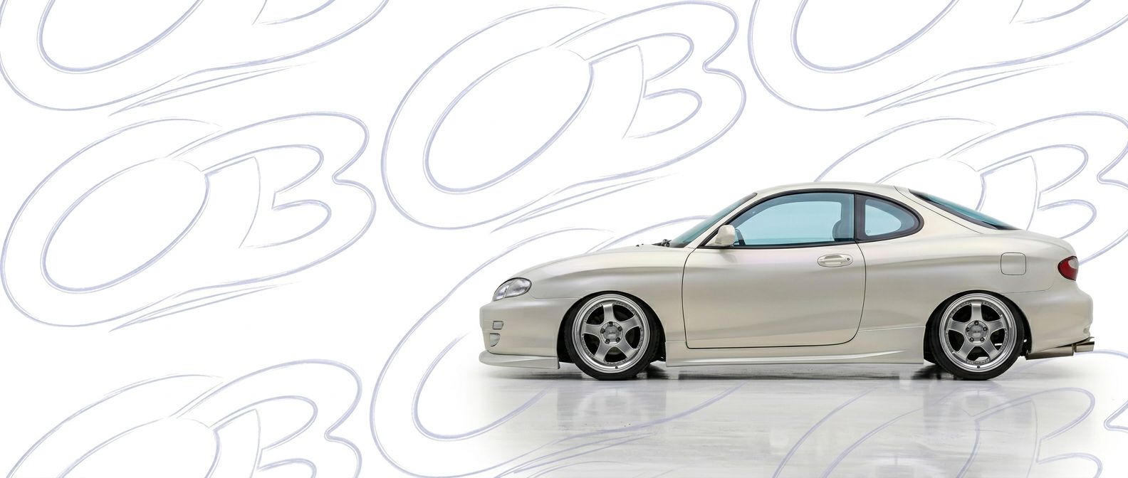 Detailed view of 2000 Hyundai Tiburon 2000 featuring lightweight, durable construction.