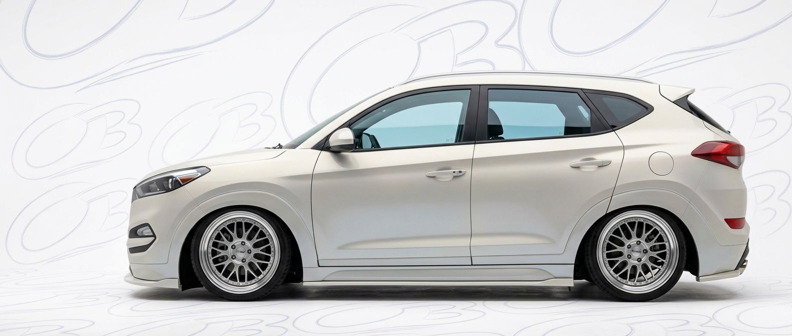 Professional automotive photography of a 2016 Hyundai Tucson with high-fidelity 2016.